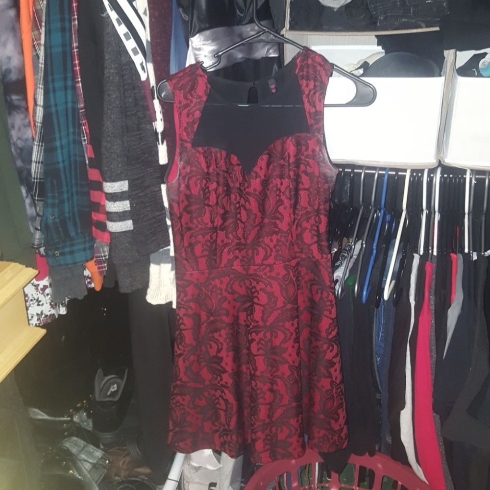 Sleeveless dress